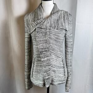 Firth Sweater Zip Front w/Pockets Womens Size S Gray White Cardigan Chic EUC